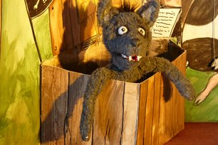 Der kochenende Wolf und die gestrickte Oma